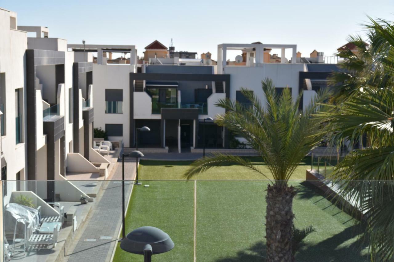 Penthouse Oasis Beach II La Zenia Appartement Dehesa de Campoamor  Buitenkant foto