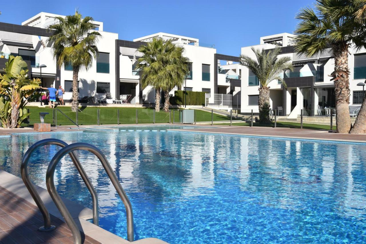 Penthouse Oasis Beach II La Zenia Appartement Dehesa de Campoamor  Buitenkant foto