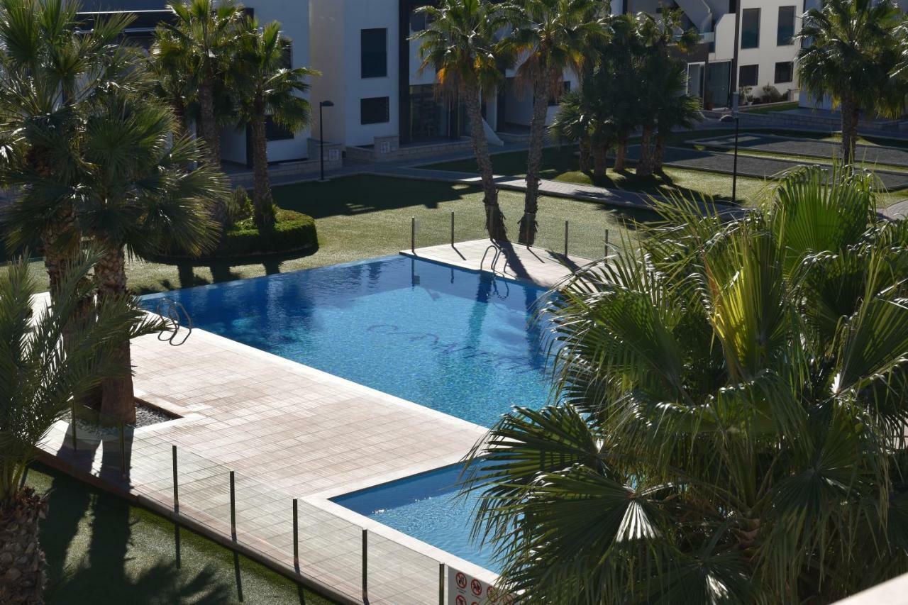 Penthouse Oasis Beach II La Zenia Appartement Dehesa de Campoamor  Buitenkant foto