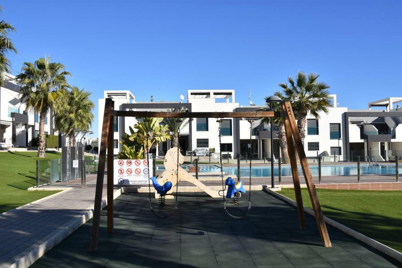 Penthouse Oasis Beach II La Zenia Appartement Dehesa de Campoamor  Buitenkant foto